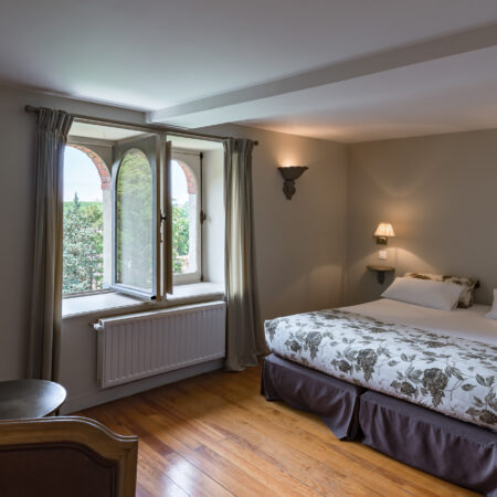 Chambre confort <br>(avec petit déjeuner)