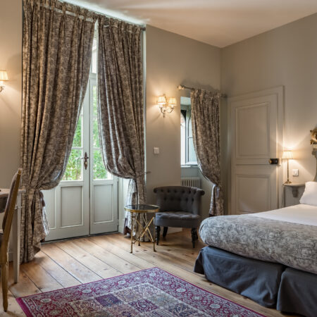 Chambre luxe<br>(avec petit déjeuner)